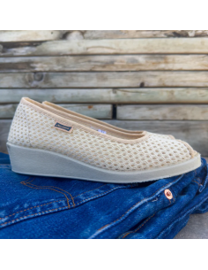 MAIANS, INES REJILLA , zapato urbano años 40, con cuña para las chicas